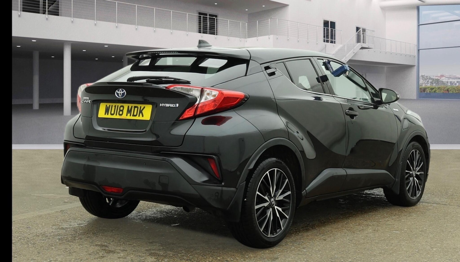 Used Toyota C-HR 2018 for sale - 77091095: Photo 4