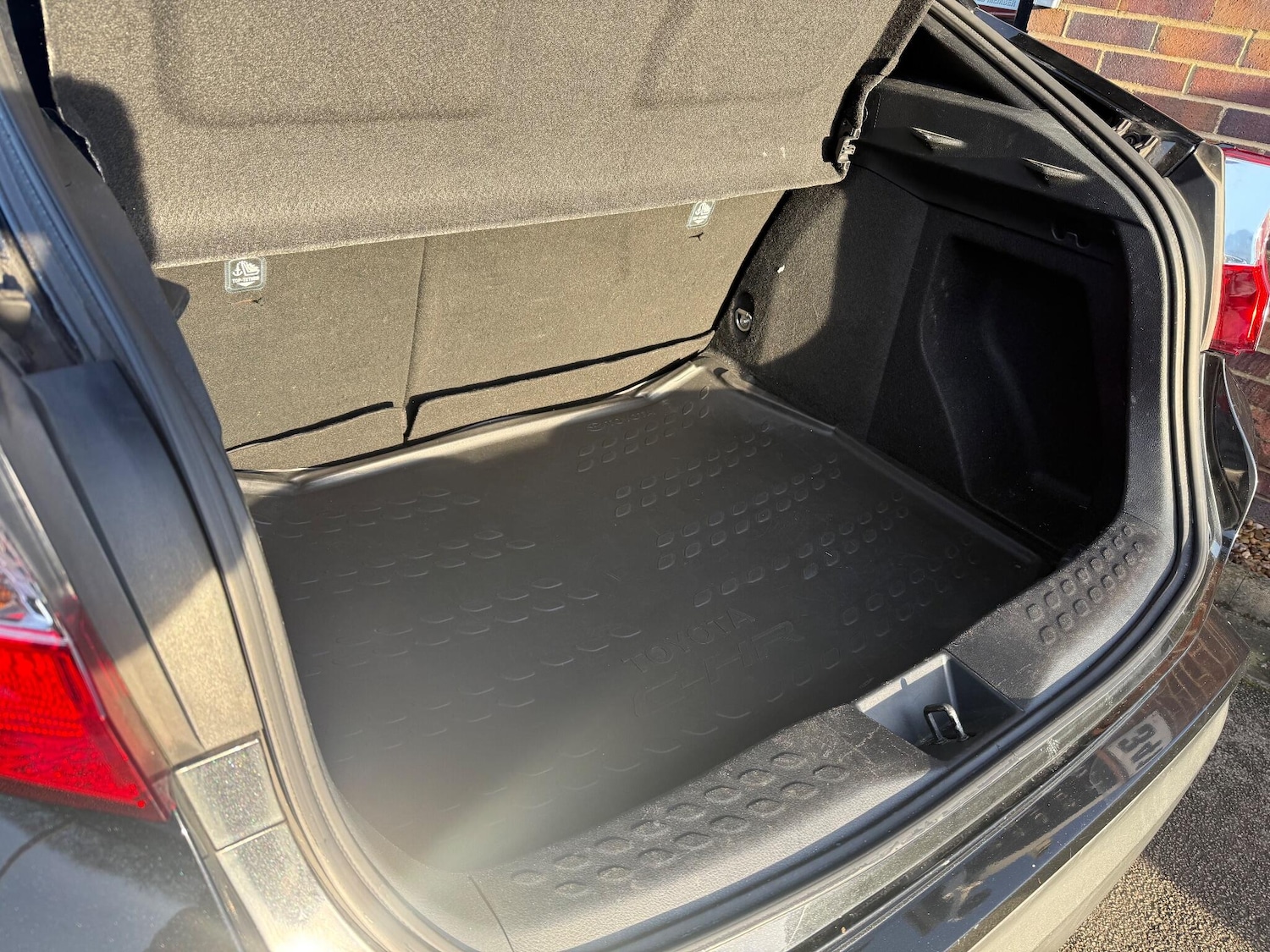 Used Toyota C-HR 2018 for sale - 77091095: Photo 75