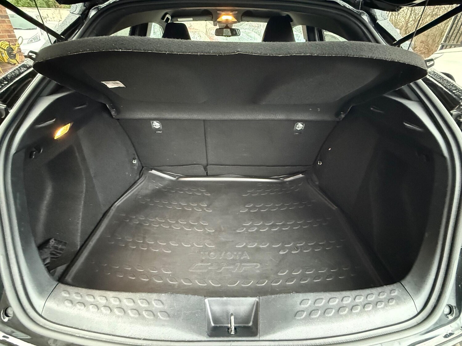 Used Toyota C-HR 2018 for sale - 77091095: Photo 76