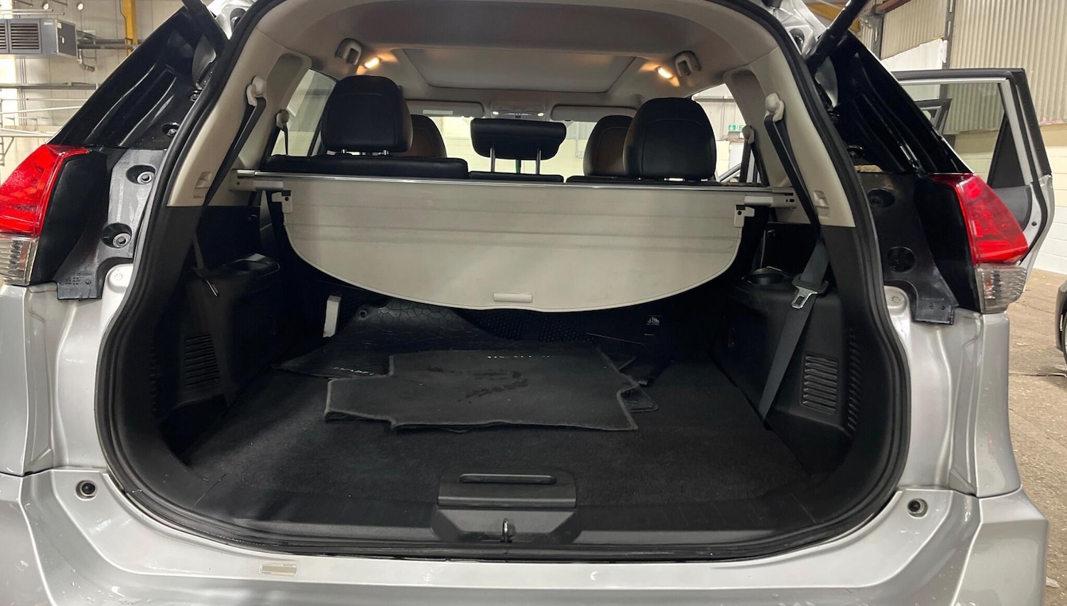 Used Nissan X-Trail 2017 for sale - 76780728: Photo 11