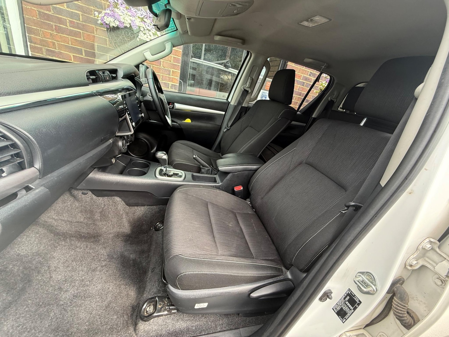 Used Toyota Hilux 2021 for sale - 77352046: Photo 29