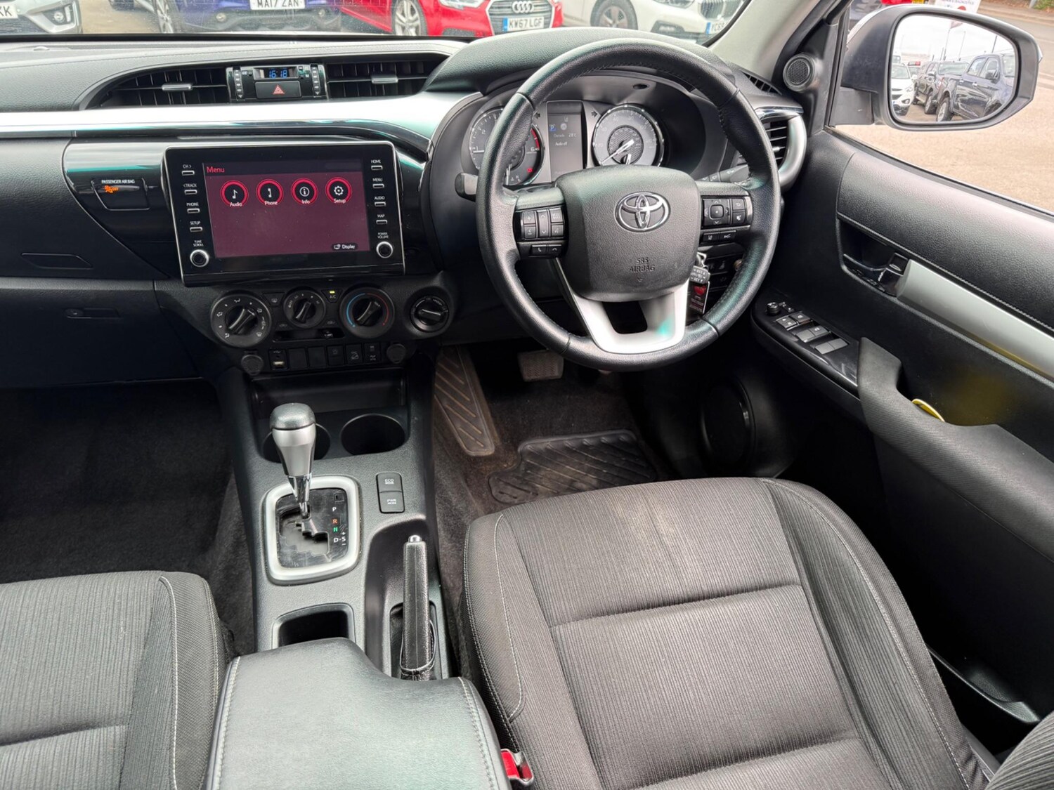 Used Toyota Hilux 2021 for sale - 77352046: Photo 58
