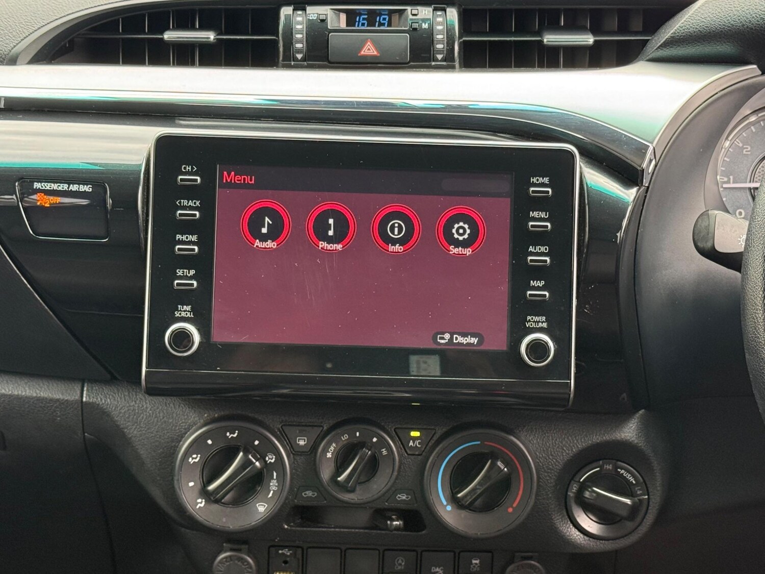 Used Toyota Hilux 2021 for sale - 77352046: Photo 59