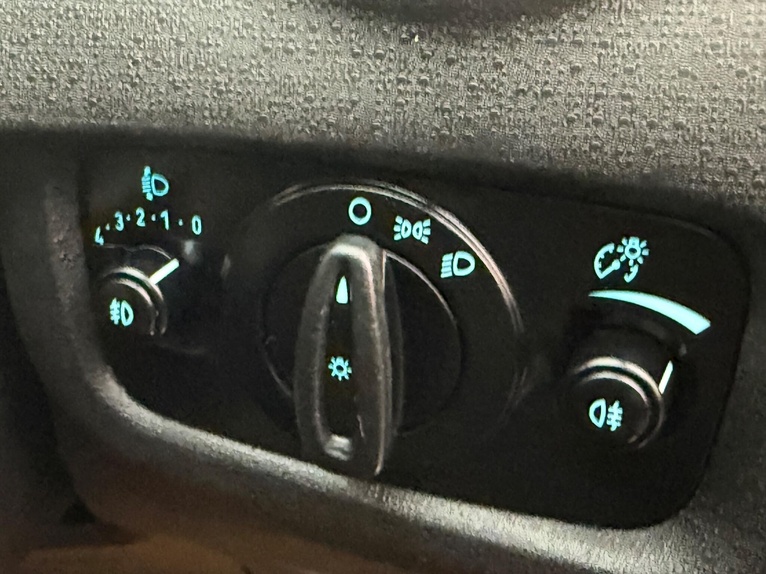 Used Ford Fiesta 2017 for sale - 76513211: Photo 31