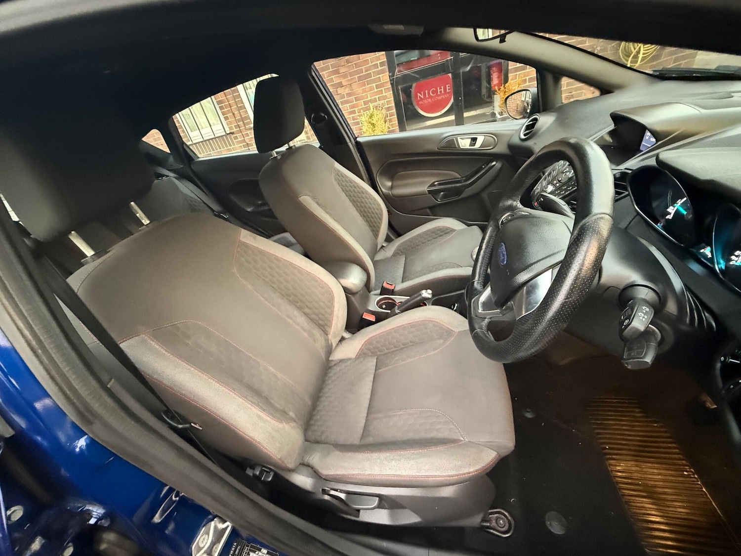 Used Ford Fiesta 2017 for sale - 76513211: Photo 34