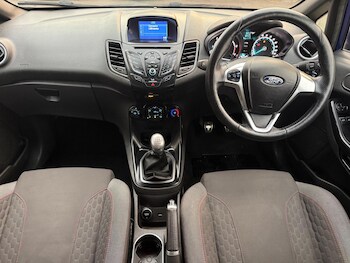 Used Ford Fiesta 2017 for sale - 76513211: Photo
