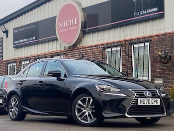 2020 (70) - 2.5 300h E-CVT Euro 6 (s/s) 4dr