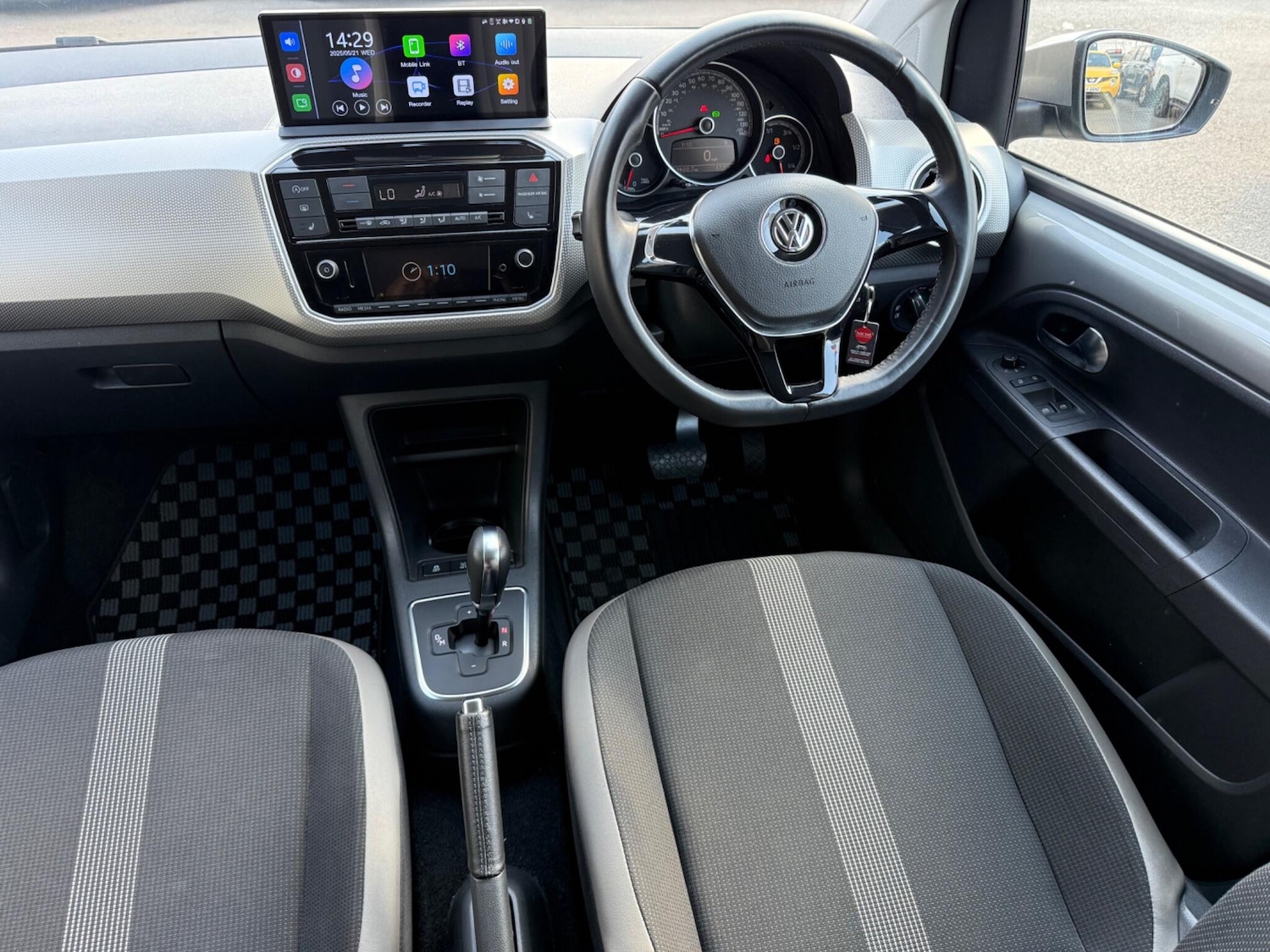 Vehicle 29
