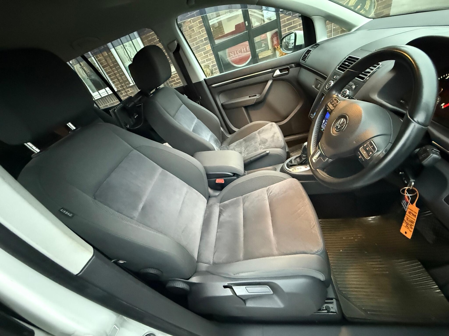 Used Volkswagen Touran for sale - 77440461: Photo 23