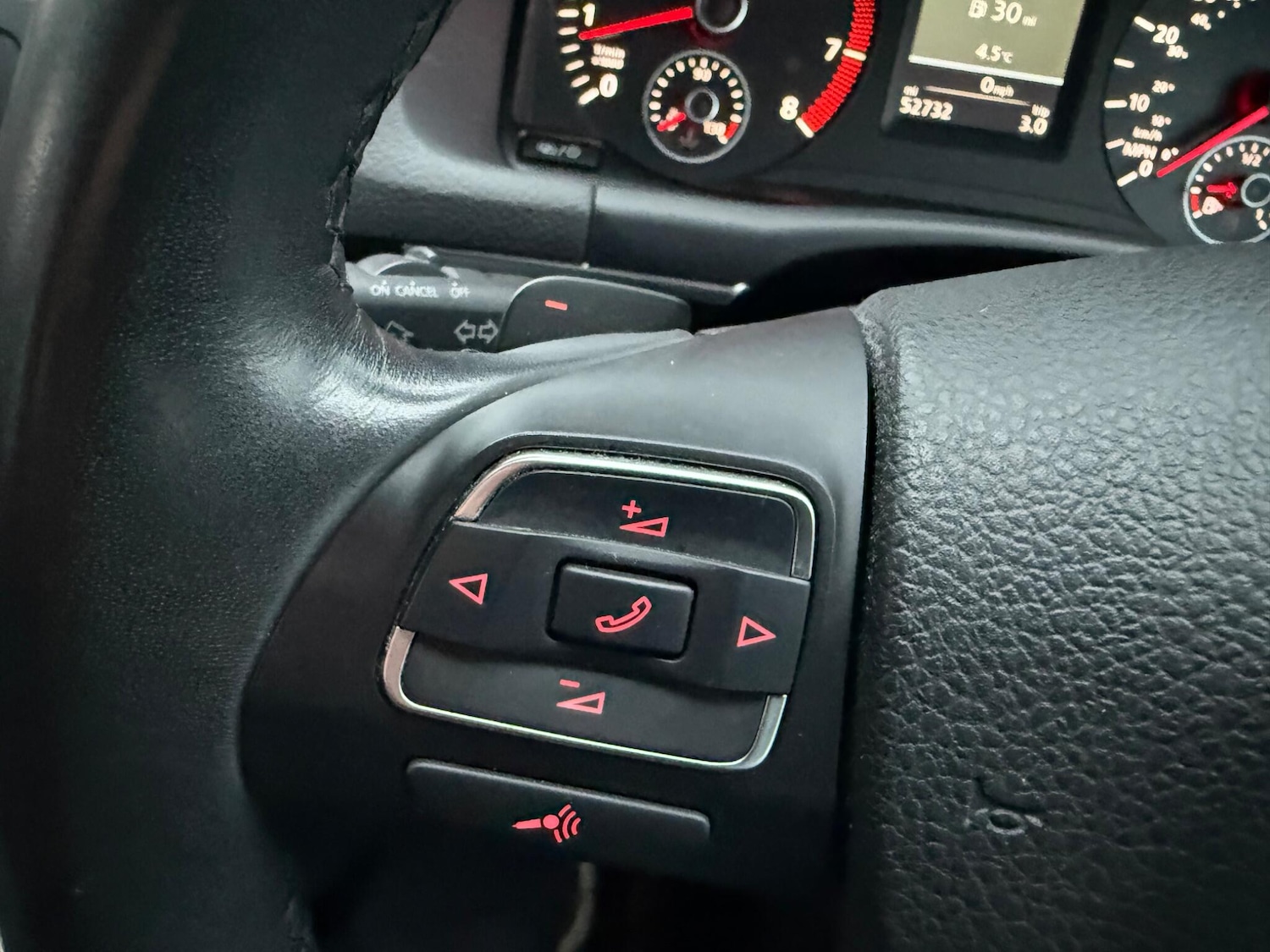 Used Volkswagen Touran for sale - 77440461: Photo 25