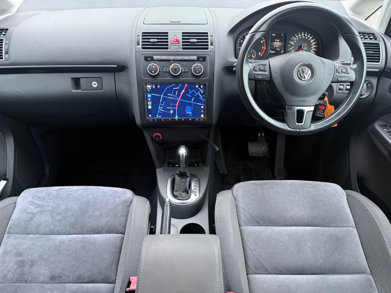 Used Volkswagen Touran for sale - 77440461: Photo 3