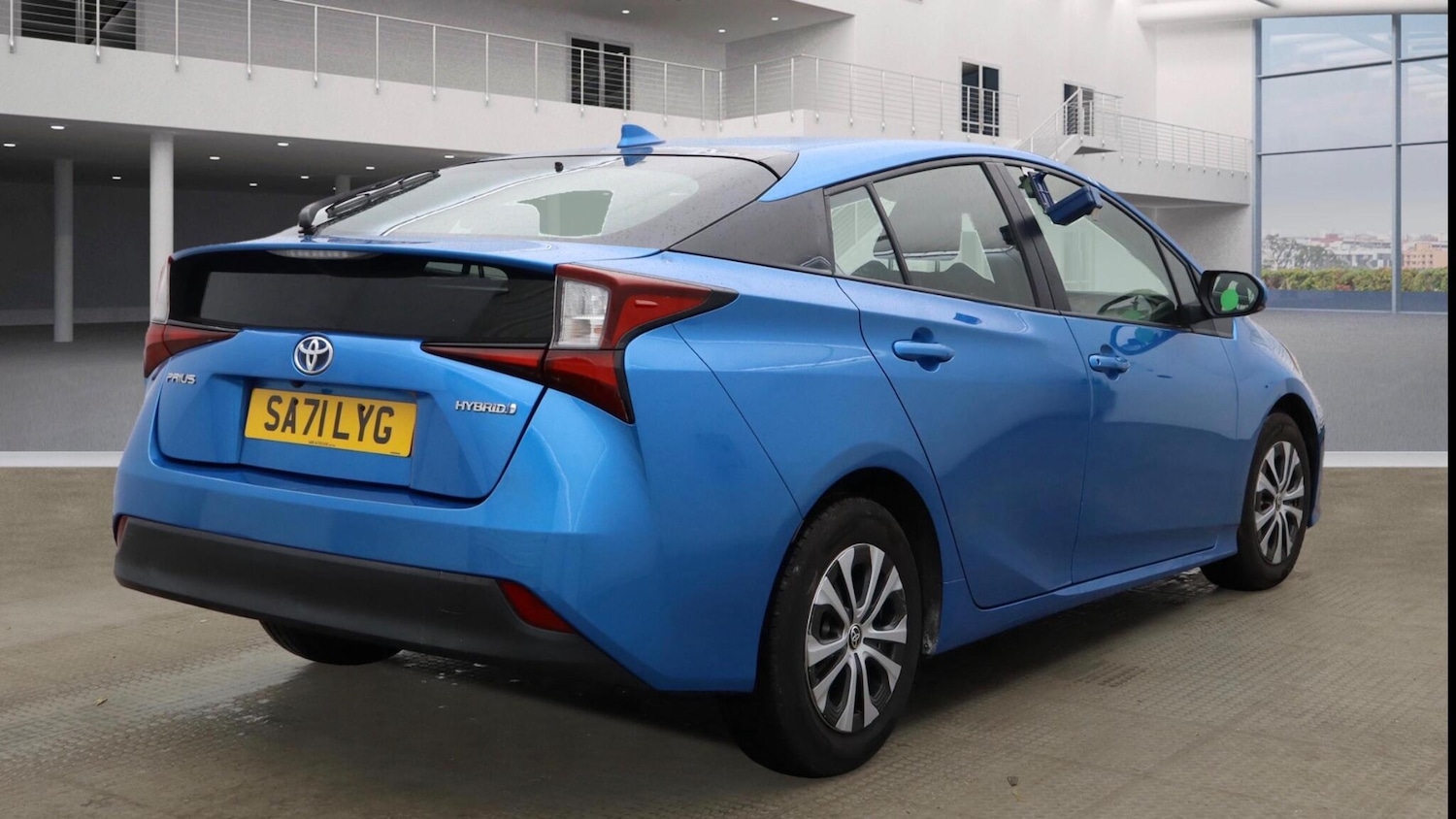 Used Toyota Prius 2021 for sale - 76499954: Photo 4