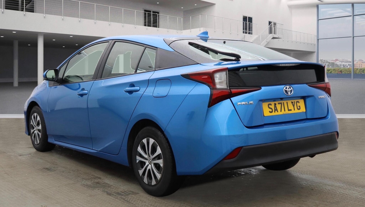 Used Toyota Prius 2021 for sale - 76499954: Photo 5