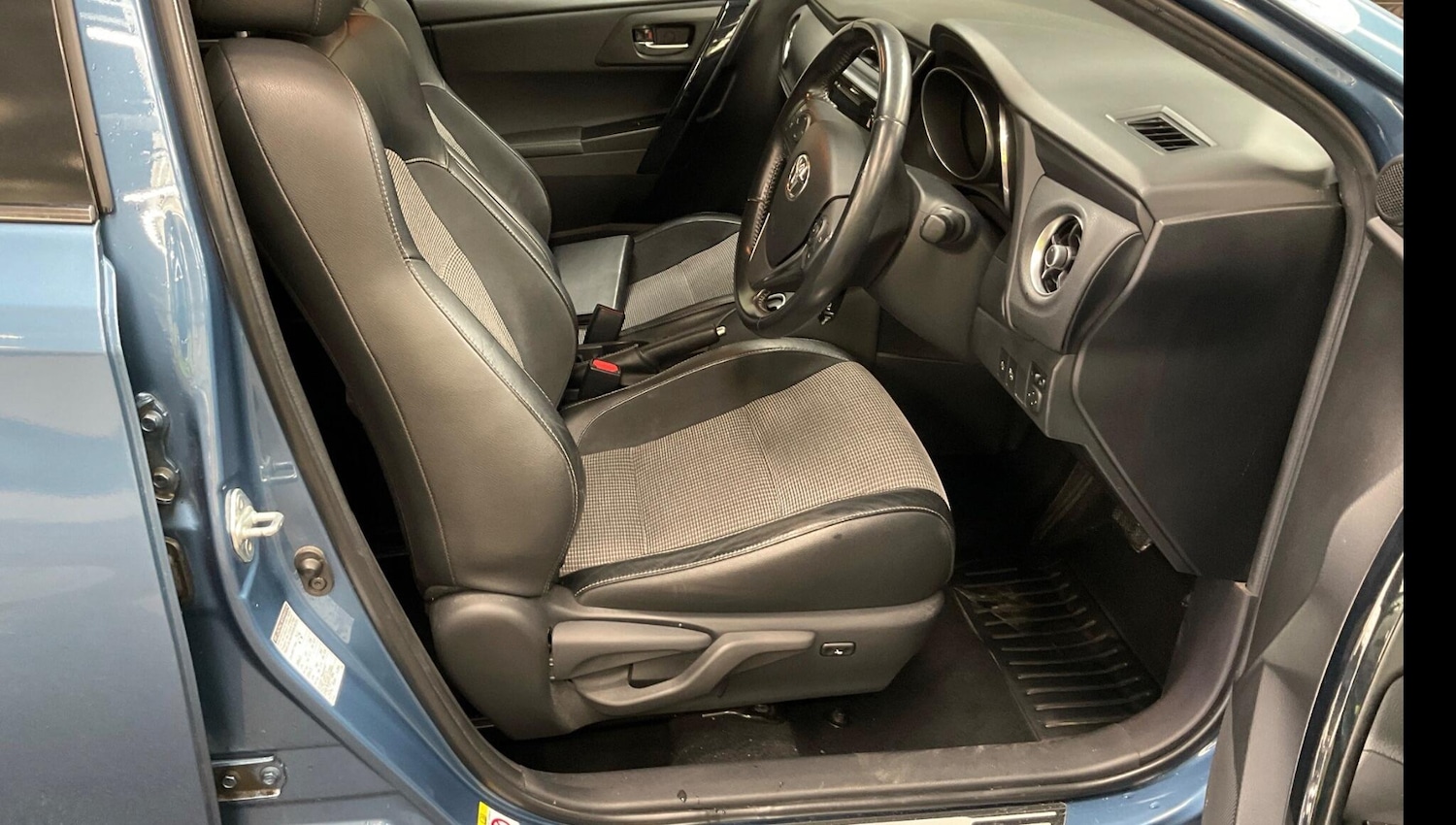 Used Toyota Auris 2017 for sale - 77926154: Photo 7