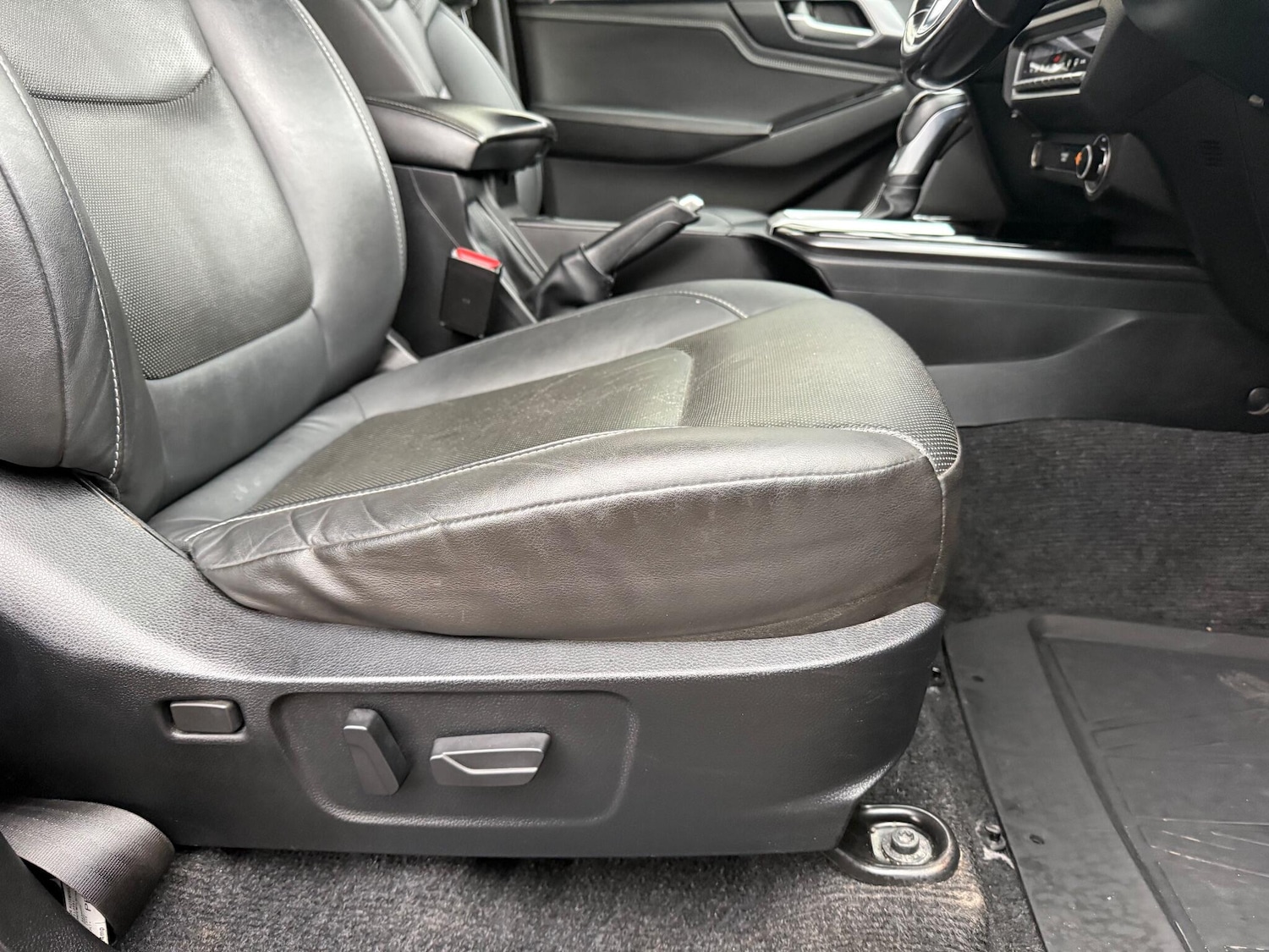 Used Isuzu D-Max 2021 for sale - 76995143: Photo 15