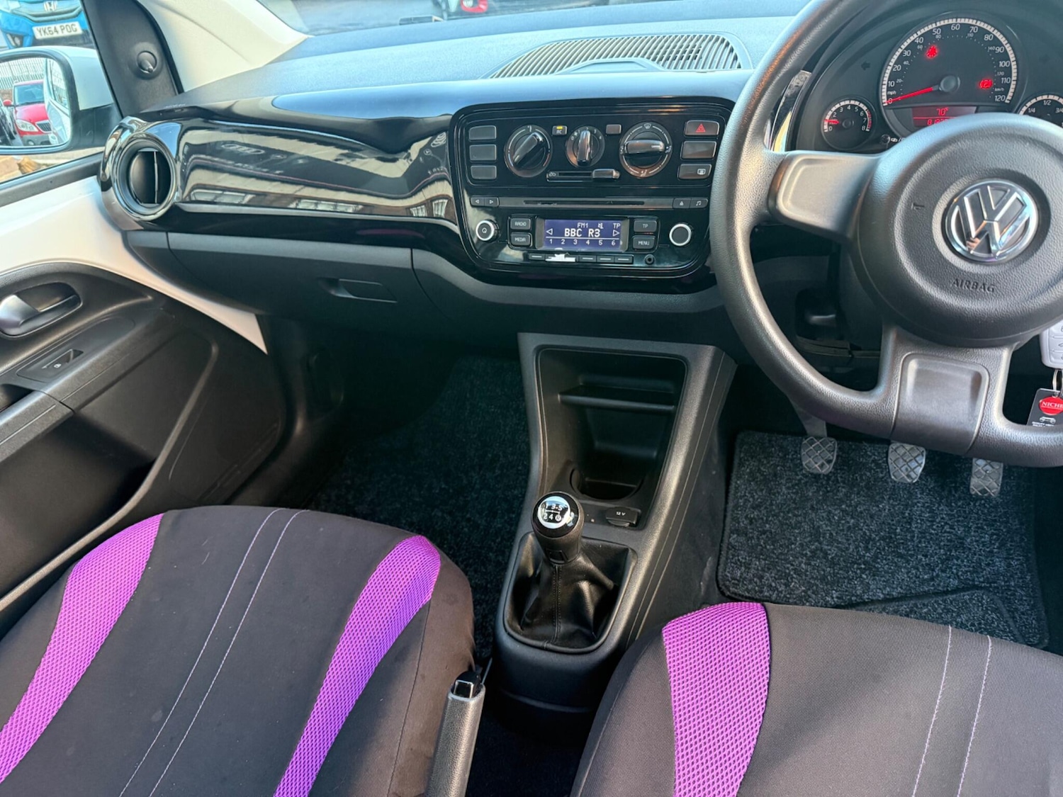 Used Volkswagen up! 2012 for sale - 77575396: Photo 3