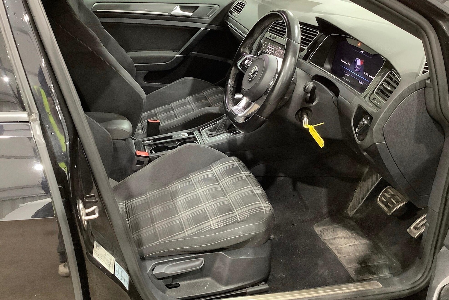 Used Volkswagen Golf 2018 for sale - 76296027: Photo 3