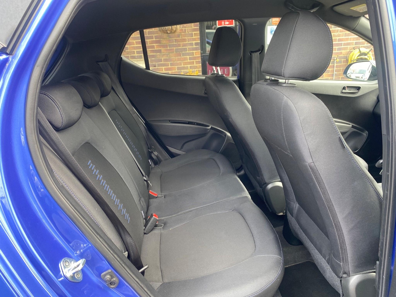 Used Hyundai i10 2018 for sale - 76389268: Photo 31