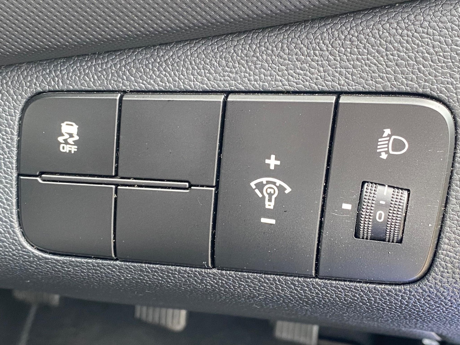 Used Hyundai i10 2018 for sale - 76389268: Photo 33