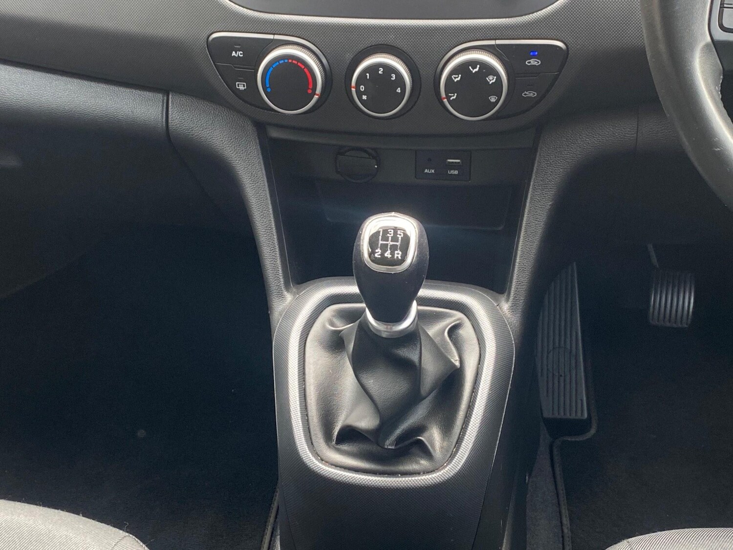 Used Hyundai i10 2018 for sale - 76389268: Photo 38