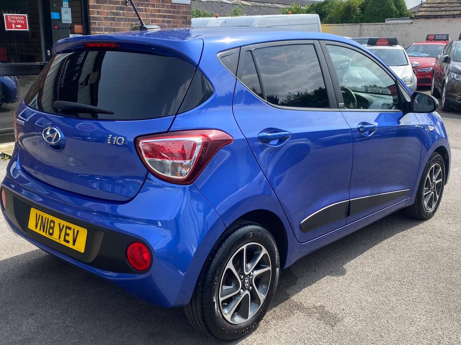 Used Hyundai i10 2018 for sale - 76389268: Photo 5