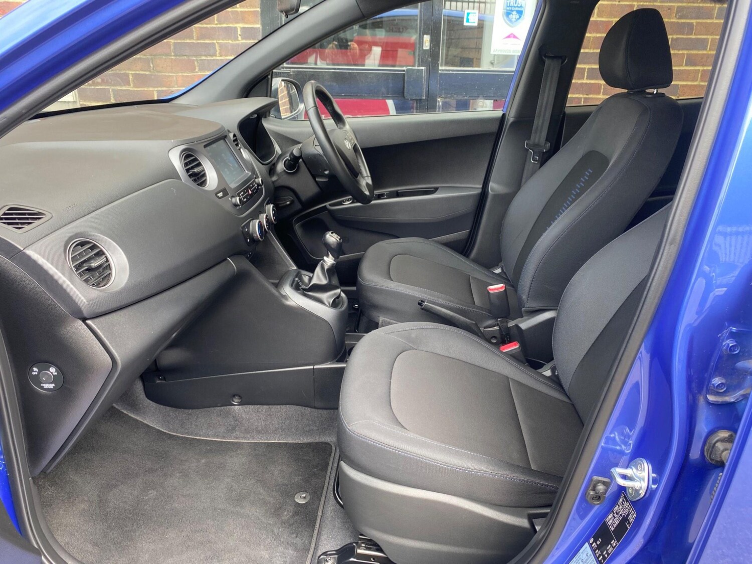 Used Hyundai i10 2018 for sale - 76389268: Photo 58