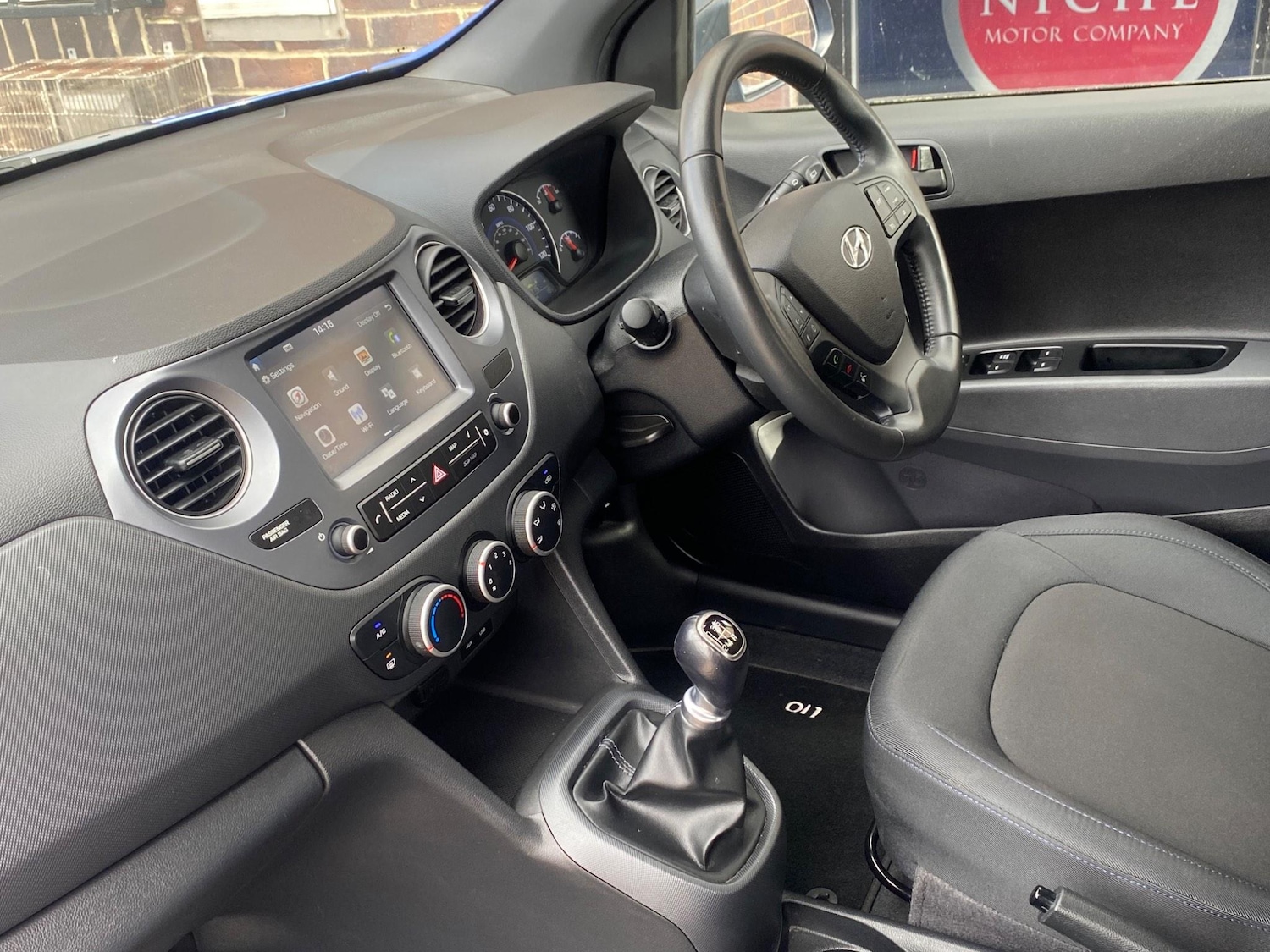 Used Hyundai i10 2018 for sale - 76389268: Photo 61