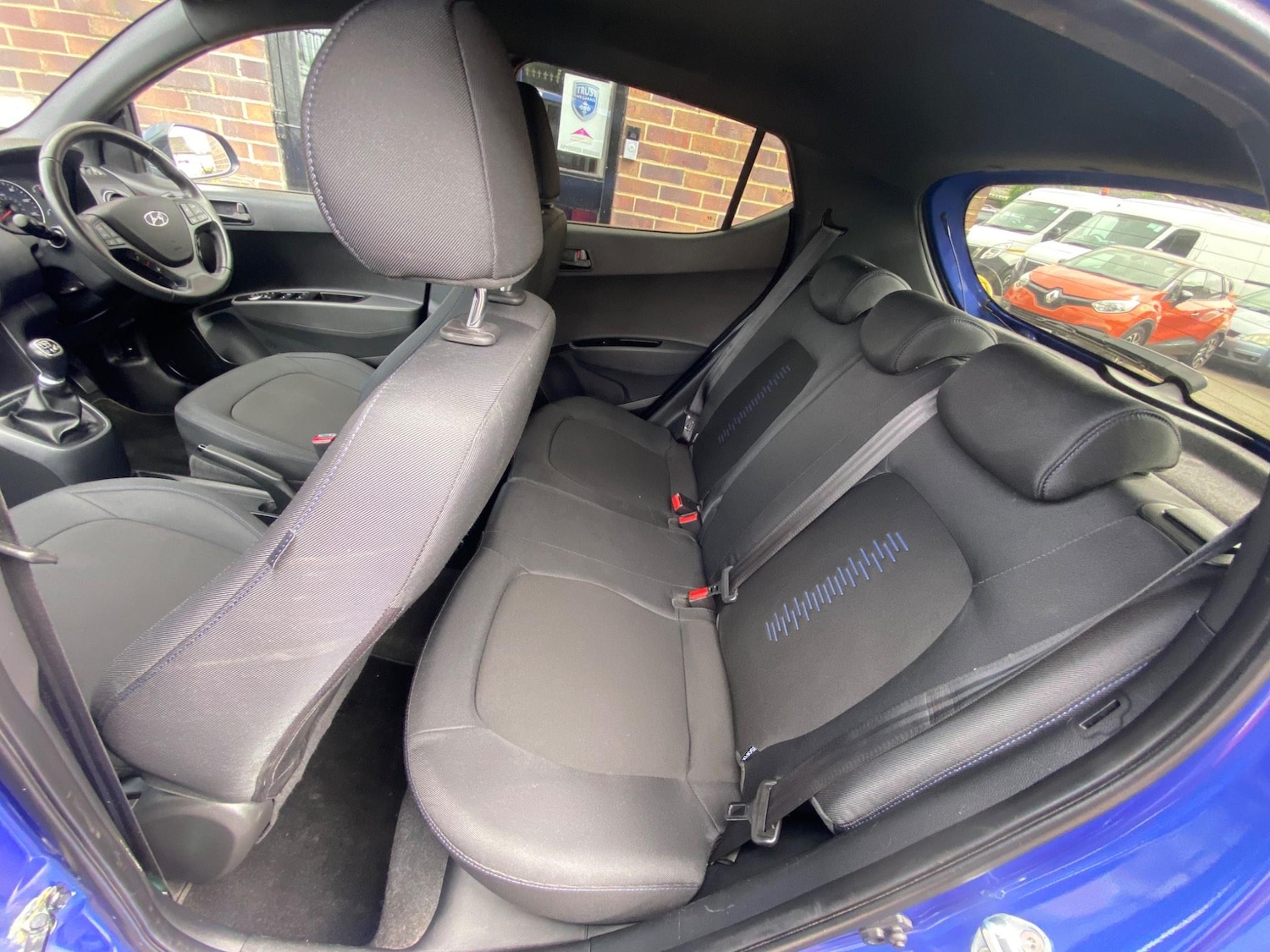 Used Hyundai i10 2018 for sale - 76389268: Photo 62