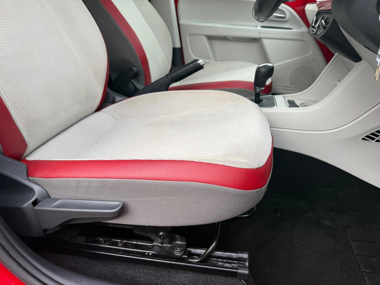 Used Volkswagen up! for sale - 76742912: Photo 16