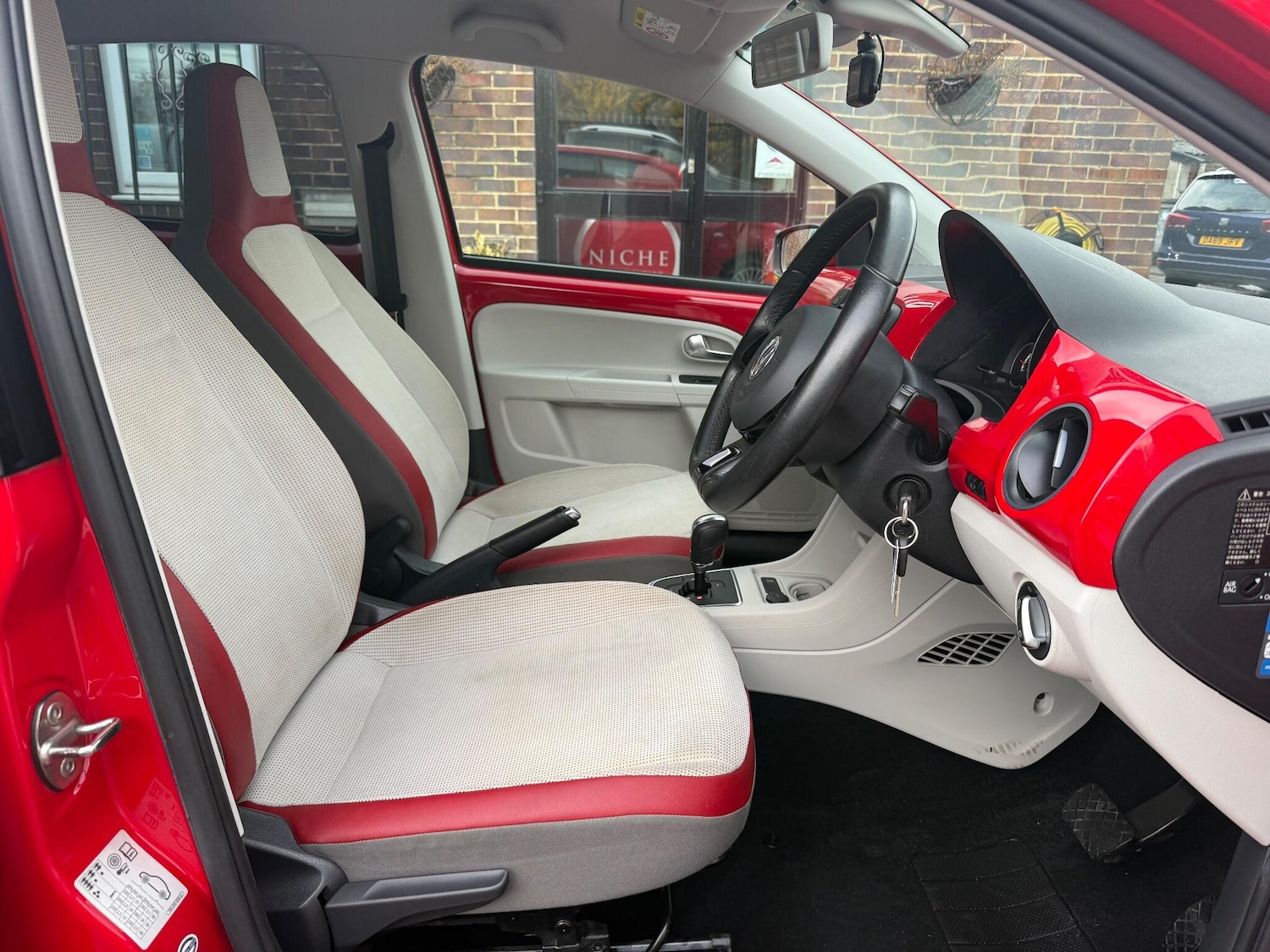 Used Volkswagen up! for sale - 76742912: Photo 17