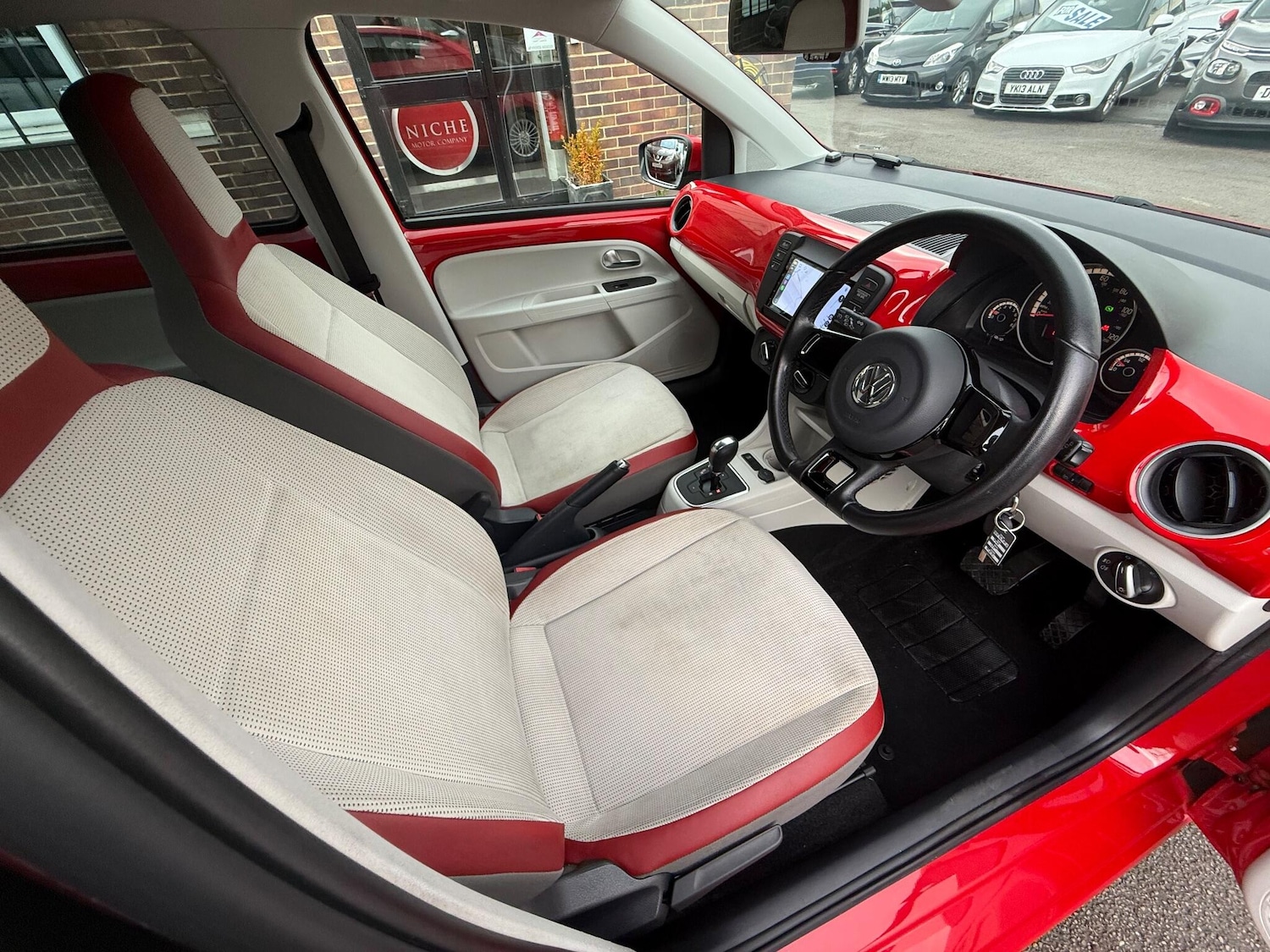 Used Volkswagen up! for sale - 76742912: Photo 18