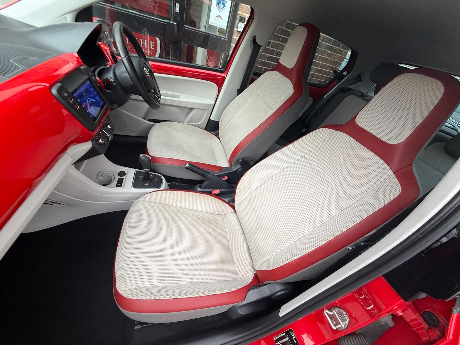 Used Volkswagen up! for sale - 76742912: Photo 46