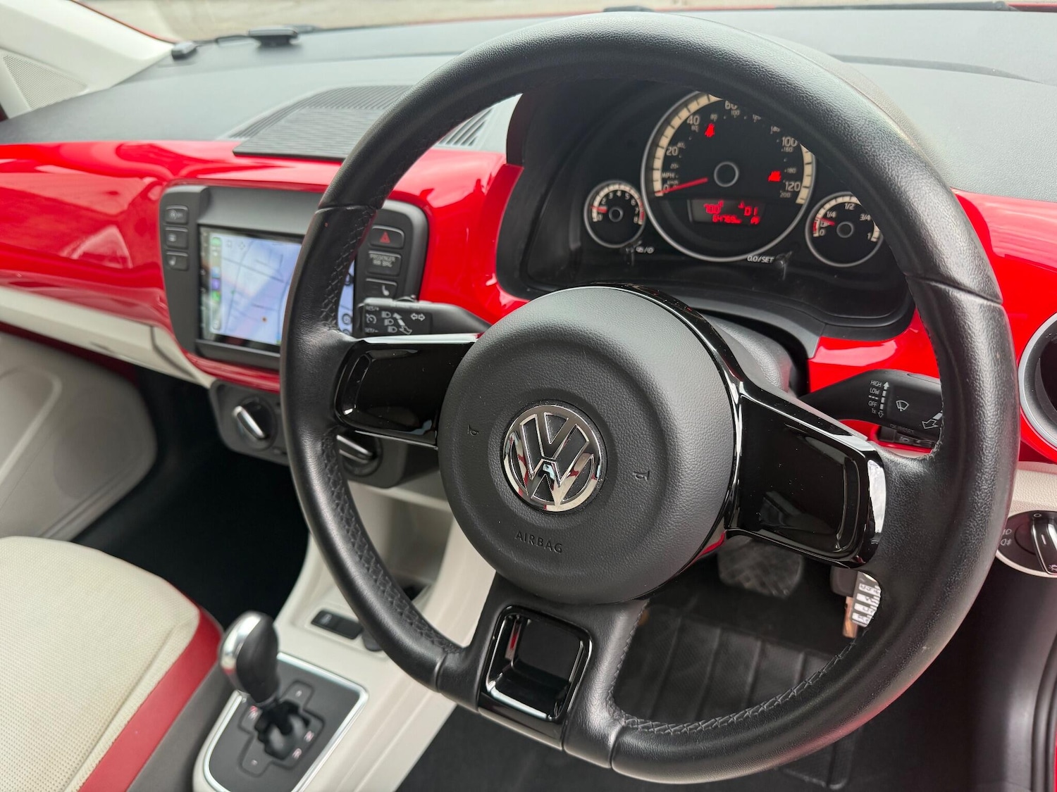 Used Volkswagen up! for sale - 76742912: Photo 9