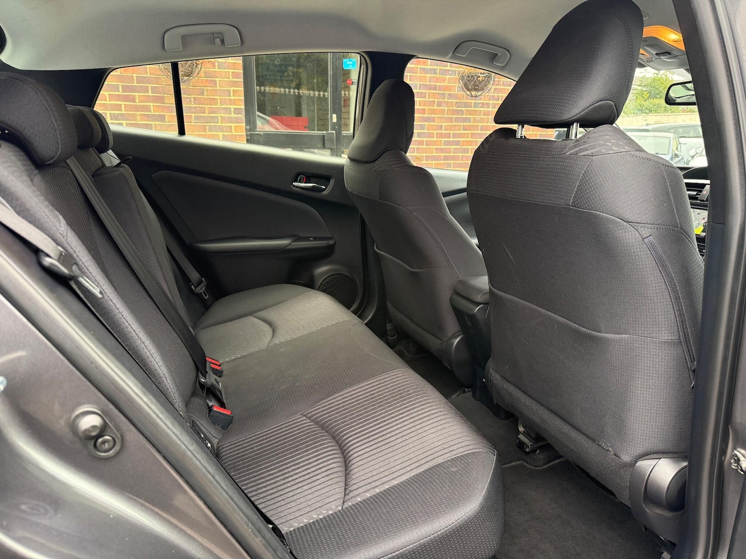 Used Toyota Prius 2017 for sale - 76226433: Photo 25