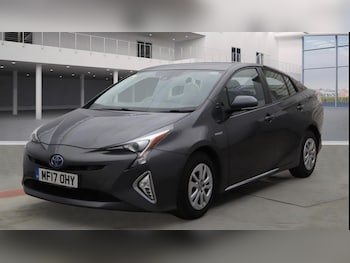 Used Toyota Prius 2017 for sale - 76226433: Photo 2