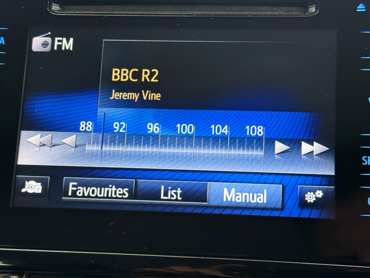 Used Toyota Prius 2017 for sale - 76226433: Photo 35