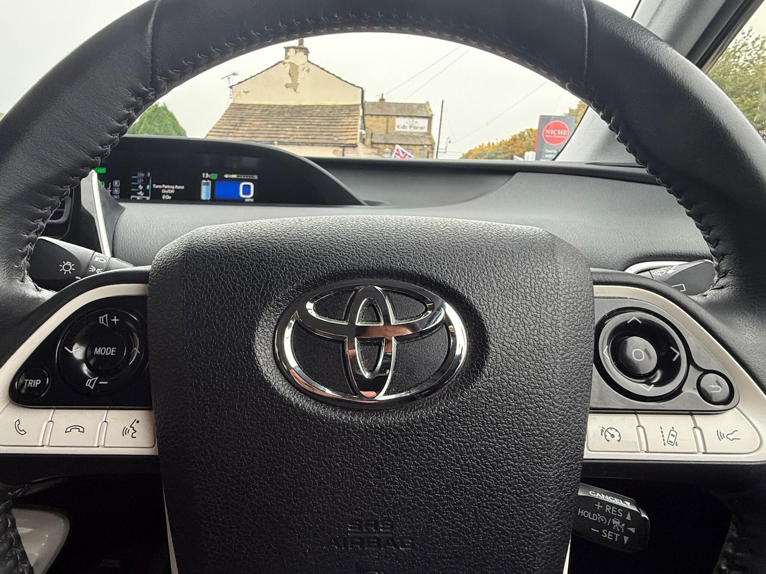 Used Toyota Prius 2017 for sale - 76226433: Photo 39