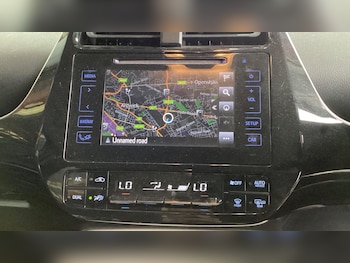 Used Toyota Prius 2017 for sale - 76226433: Photo 3