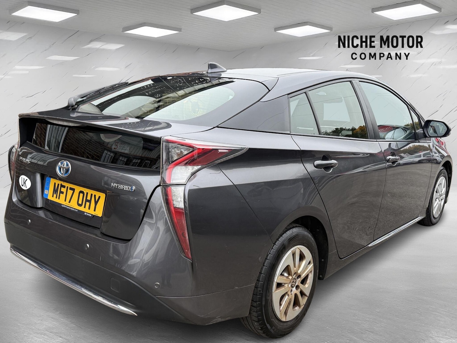 Used Toyota Prius 2017 for sale - 76226433: Photo 4