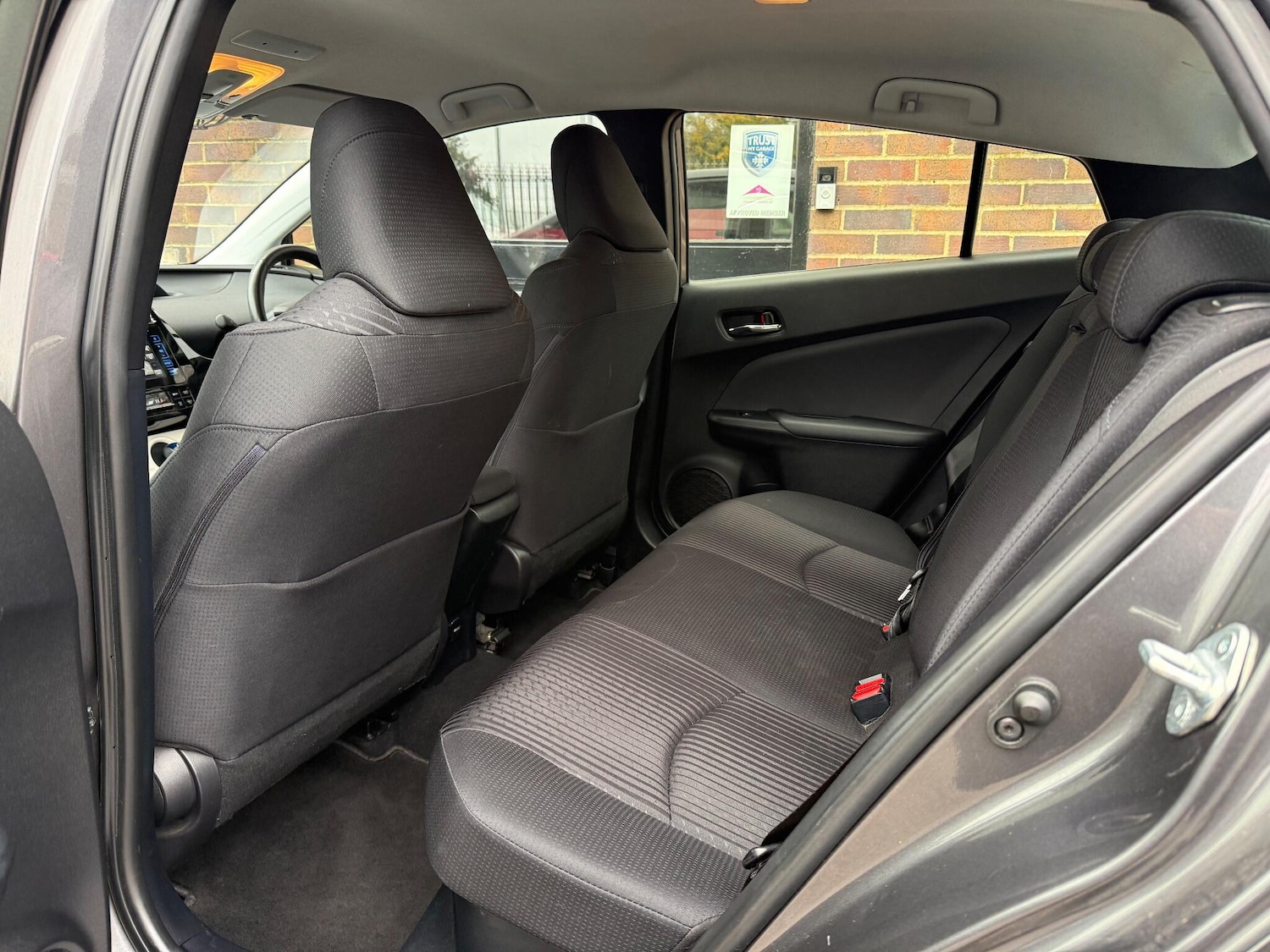 Used Toyota Prius 2017 for sale - 76226433: Photo 51