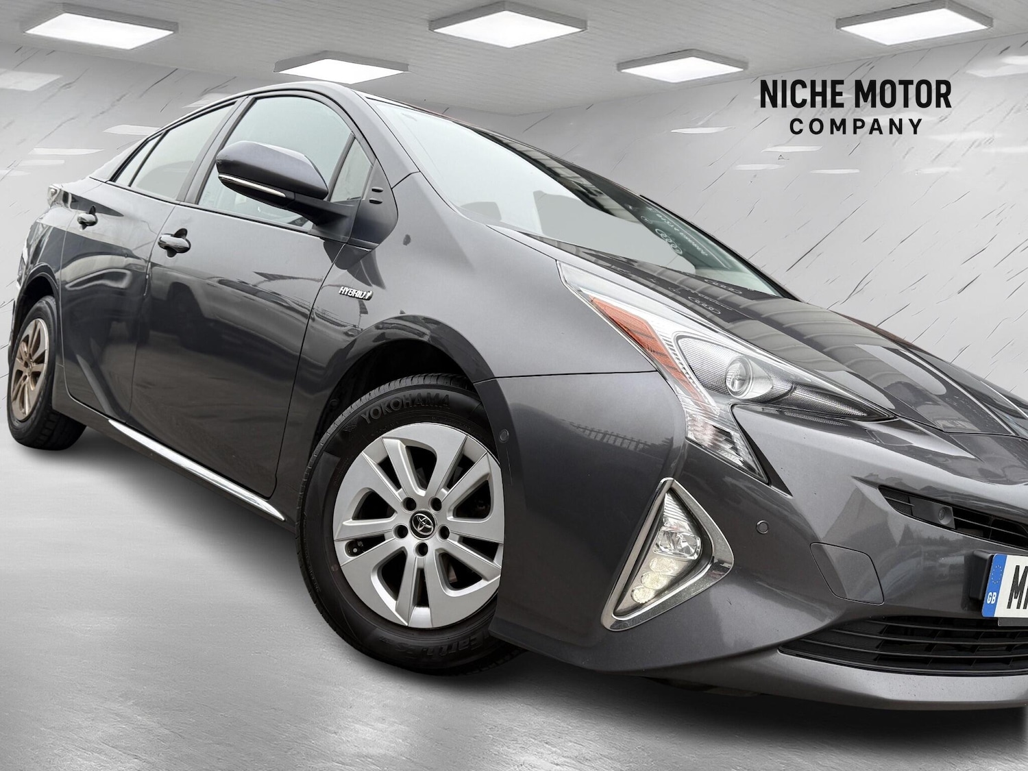 Used Toyota Prius 2017 for sale - 76226433: Photo 6