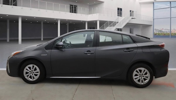 Used Toyota Prius 2017 for sale - 76226433: Photo 8