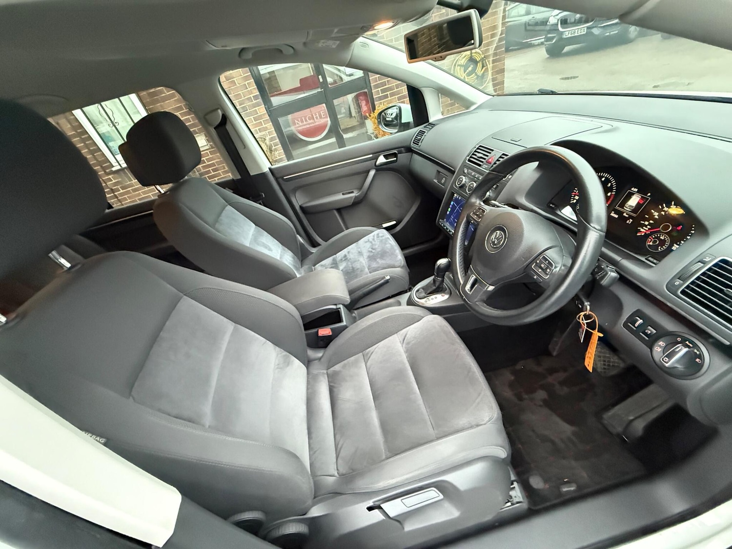 Used Volkswagen Touran for sale - 77441402: Photo 21