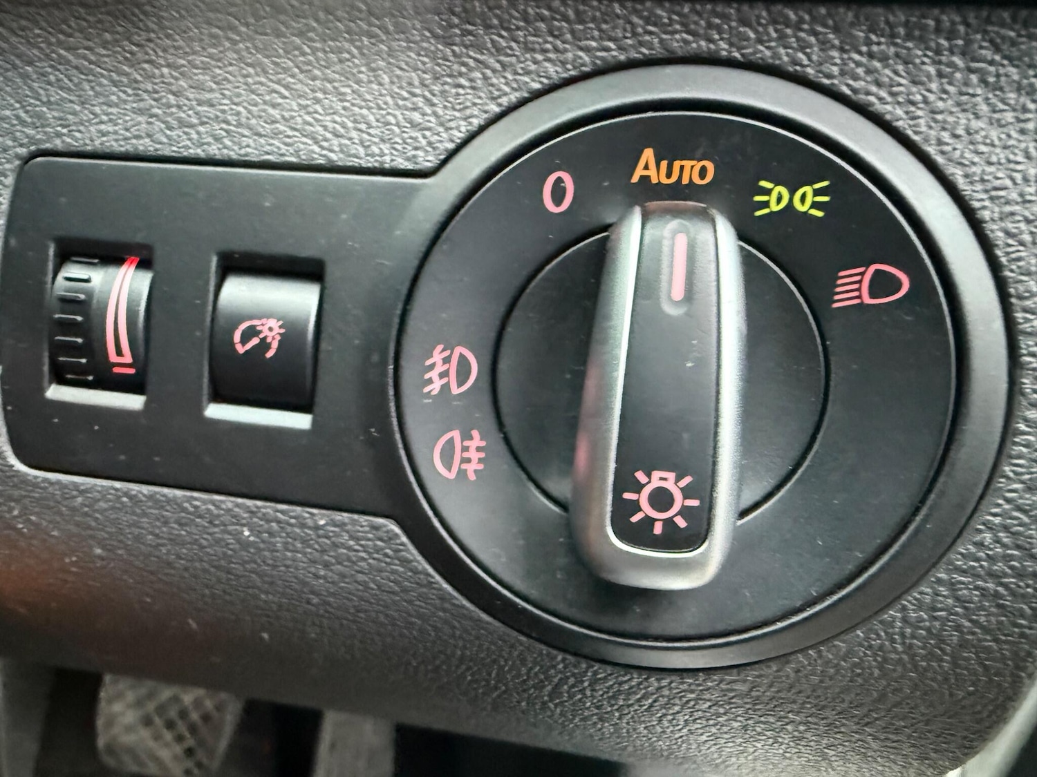 Used Volkswagen Touran for sale - 77441402: Photo 26