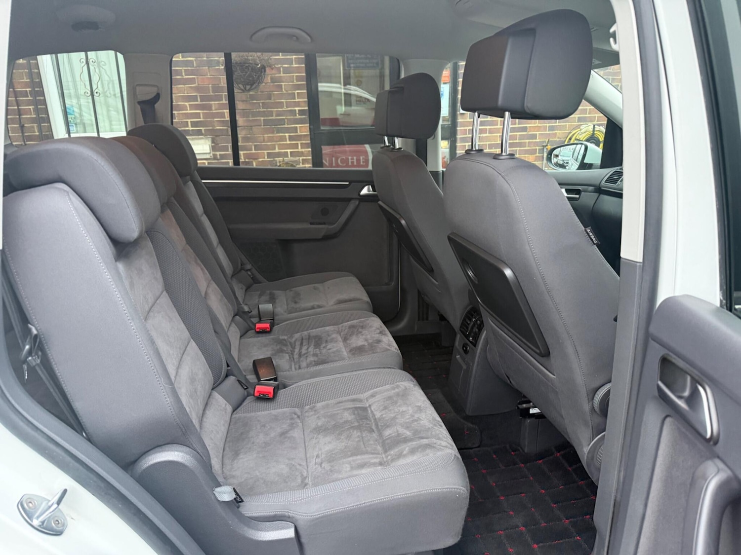 Used Volkswagen Touran for sale - 77441402: Photo 27