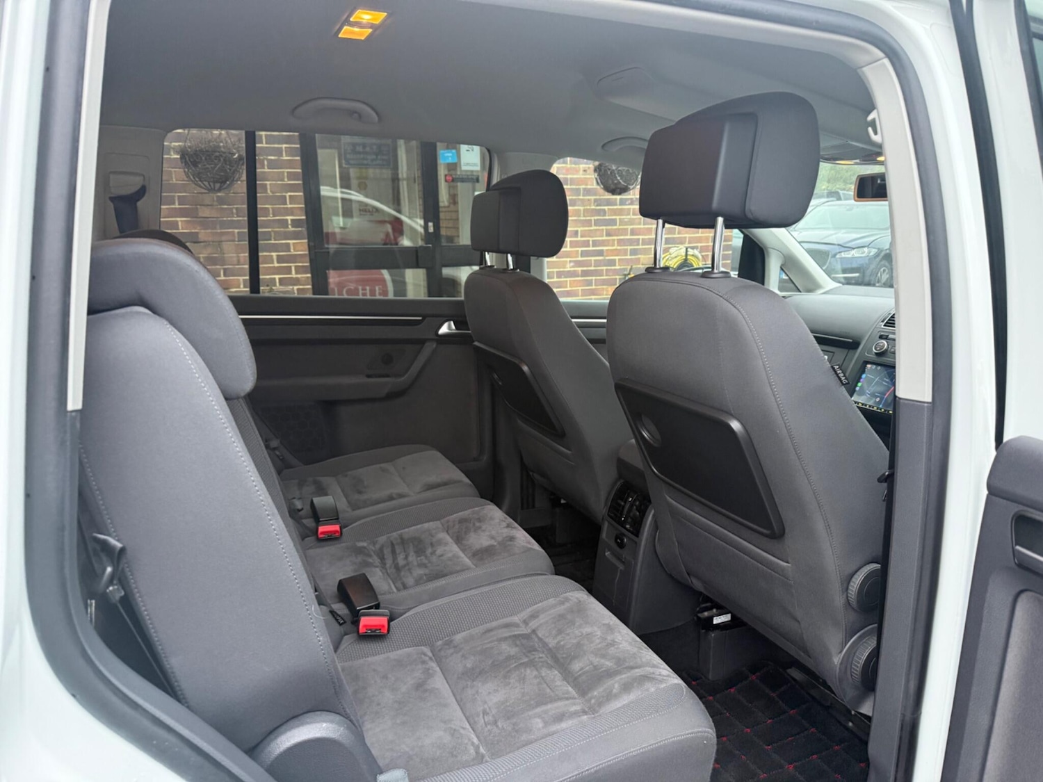 Used Volkswagen Touran for sale - 77441402: Photo 30