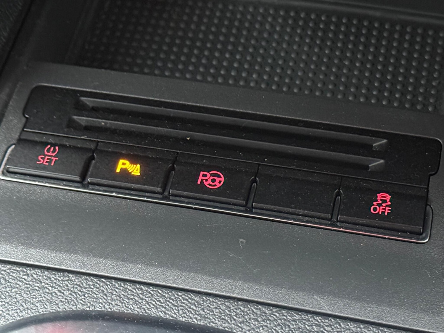 Used Volkswagen Touran for sale - 77441402: Photo 41