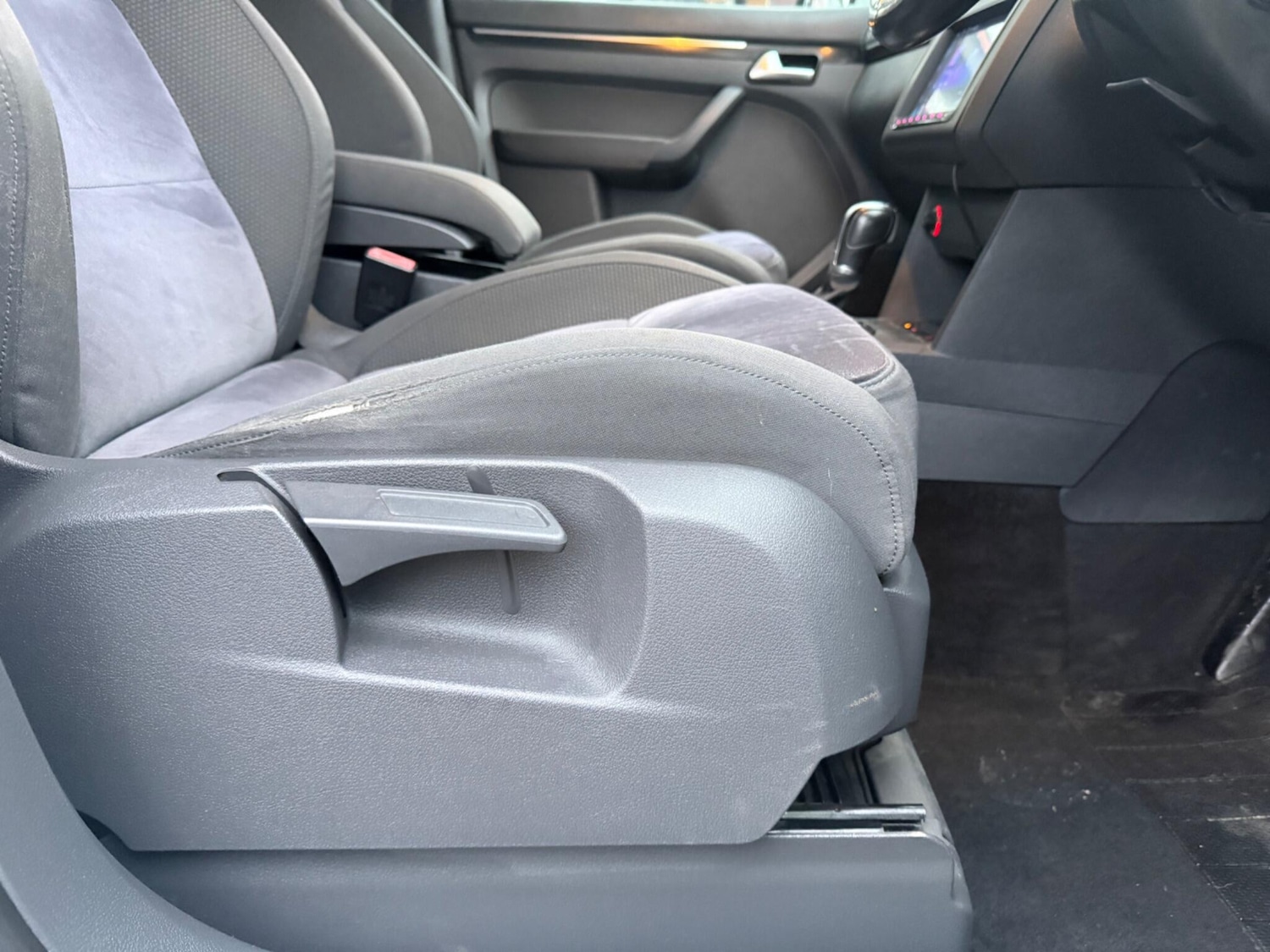 Used Volkswagen Touran for sale - 77441402: Photo 47