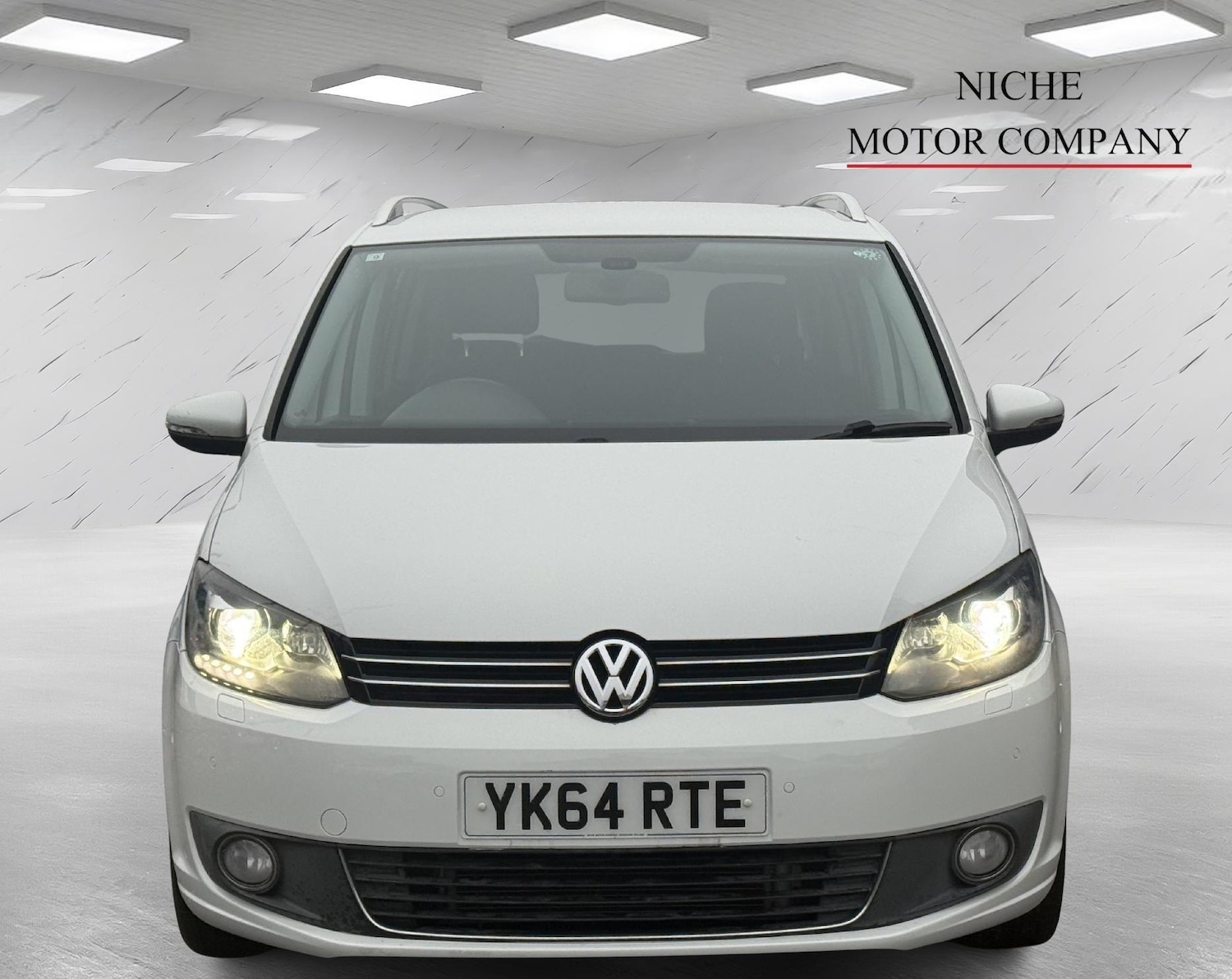 Used Volkswagen Touran for sale - 77441393: Photo 2