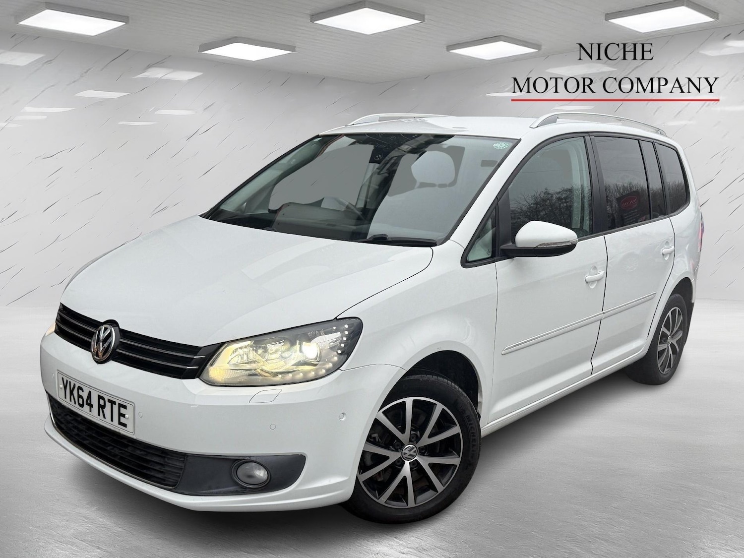 Used Volkswagen Touran for sale - 77441393: Photo 4